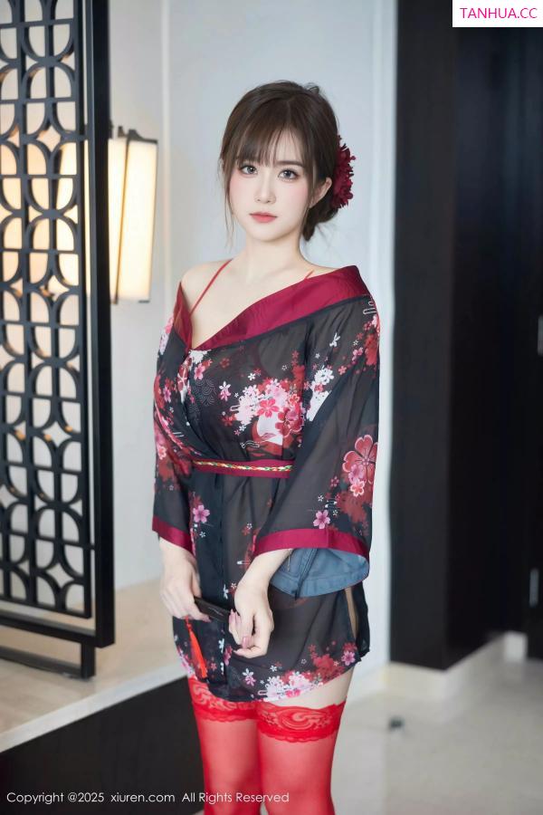   [XiuRen]高清写真图 2025.03.17 No.10026 小肉肉咪 美腿丝袜第2张图片